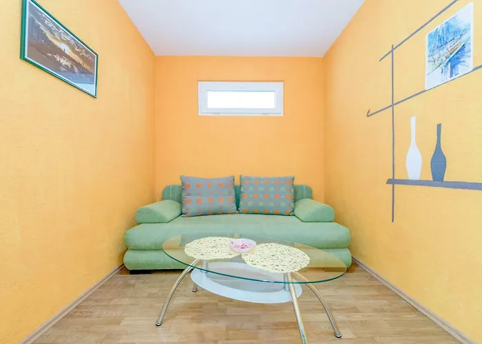 佩特拉公寓 特罗吉尔