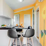 Petra Apartment *